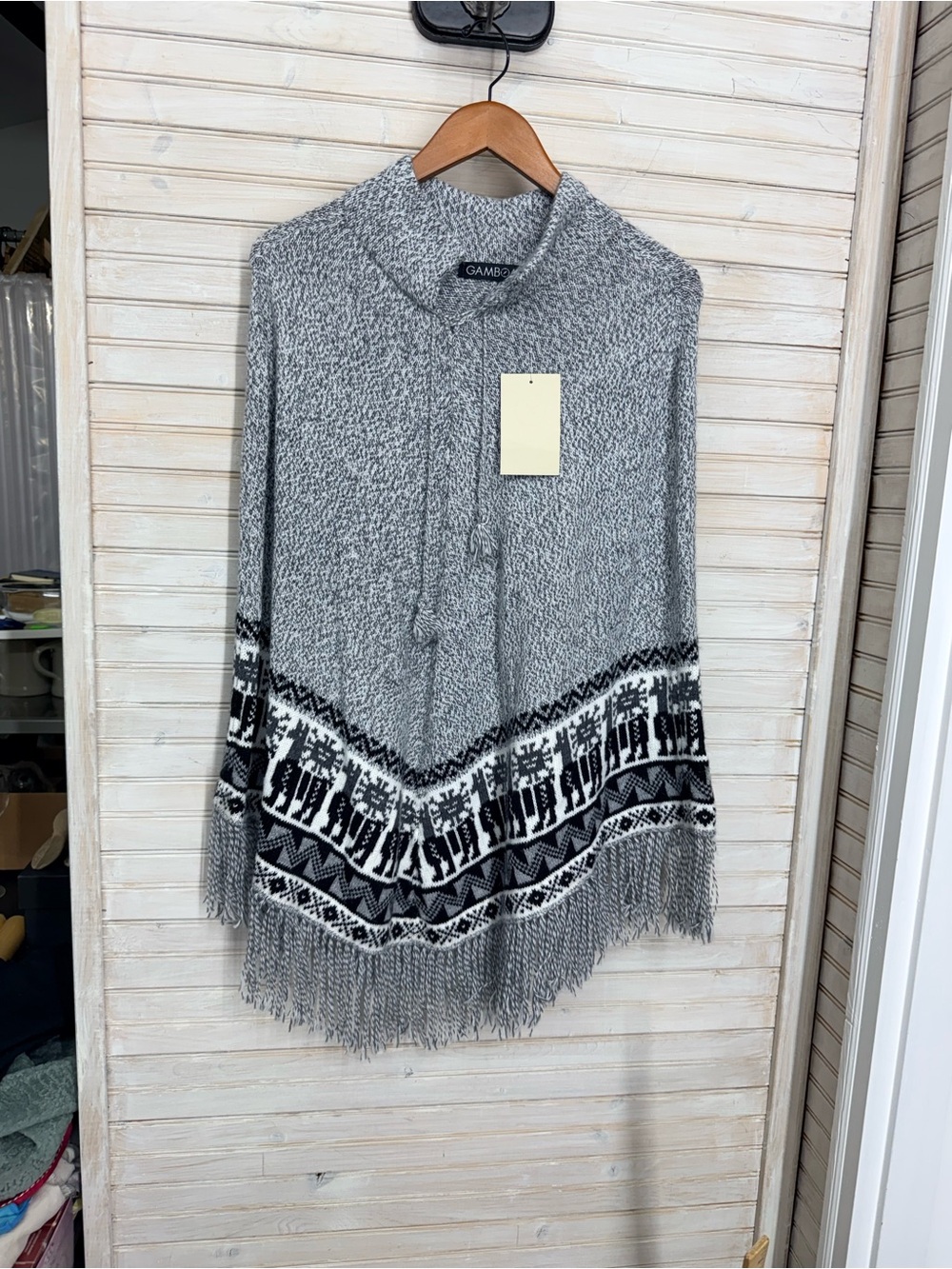 NWT Gamboa Alpaca Wool Knit Poncho with Alpaca Design